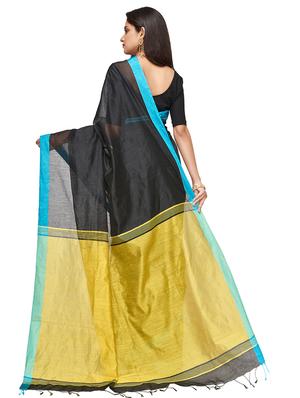 contrast handloom saree with blouse - 16718638 - Standard Image - 2