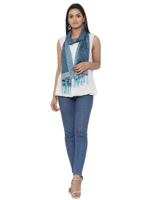 light blue polyester stole - 16718854 - Standard Image - 2