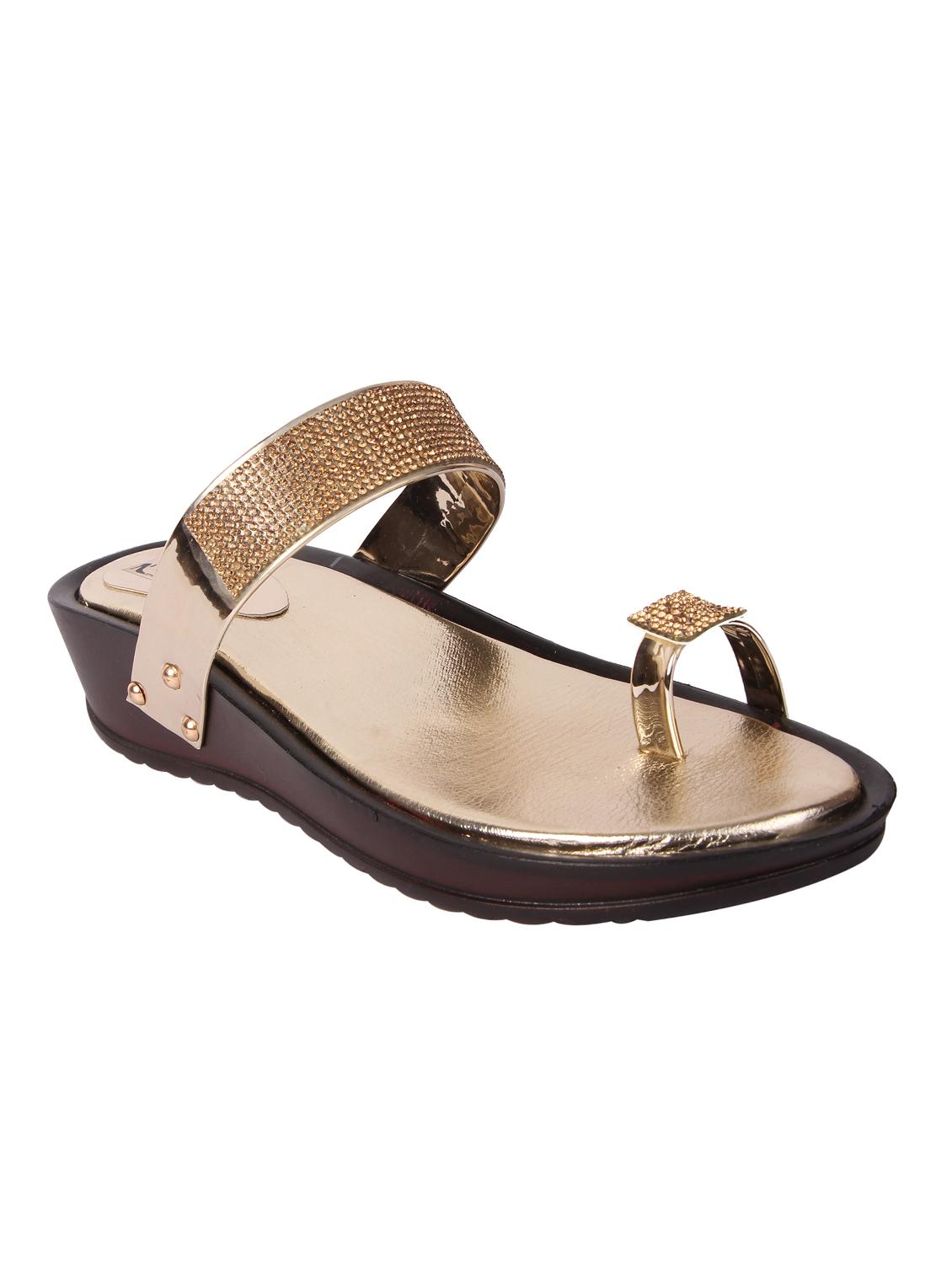 gold one toe wedges - 16720391 - Zoom Image - 1