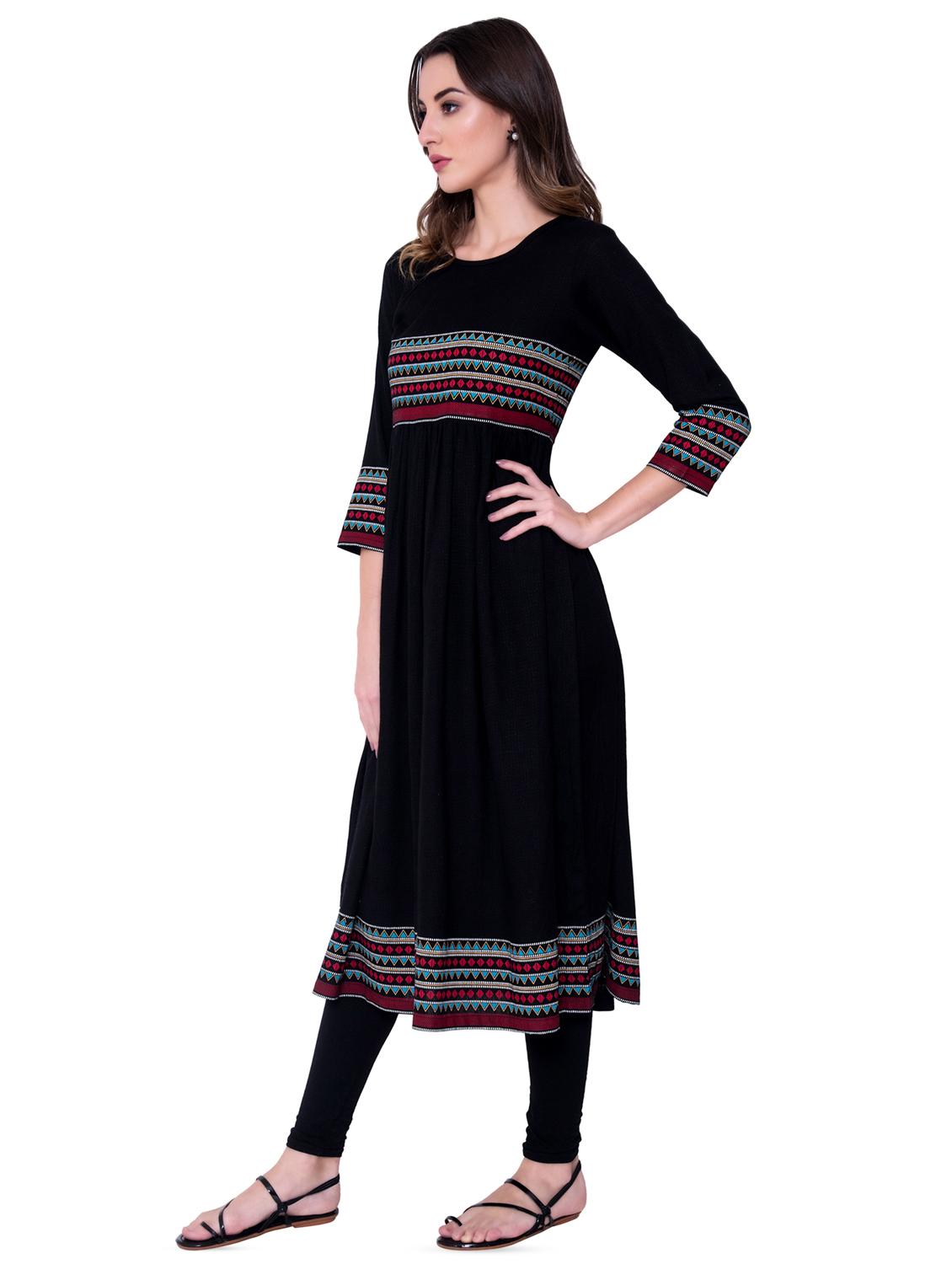 solid flared kurta - 16724844 - Zoom Image - 2