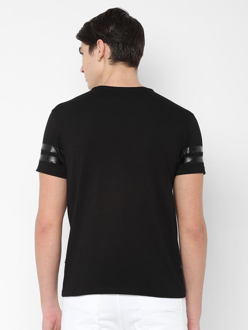 black typographic chest printed t-shirt - 16733493 - Zoom Image - 2