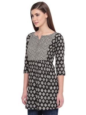 notch neck paisley tunic - 16735282 - Standard Image - 2