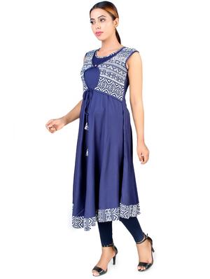 solid kurta with jacket - 16736288 - Standard Image - 2