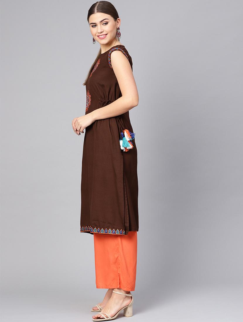 embroidered a-line kurta - 16736759 - Zoom Image - 2