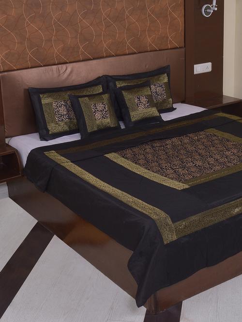 polysilk hand gold print bed cover with 2 pillow cover & 2 cusion cover set - 16736873 - Standard Image - 1