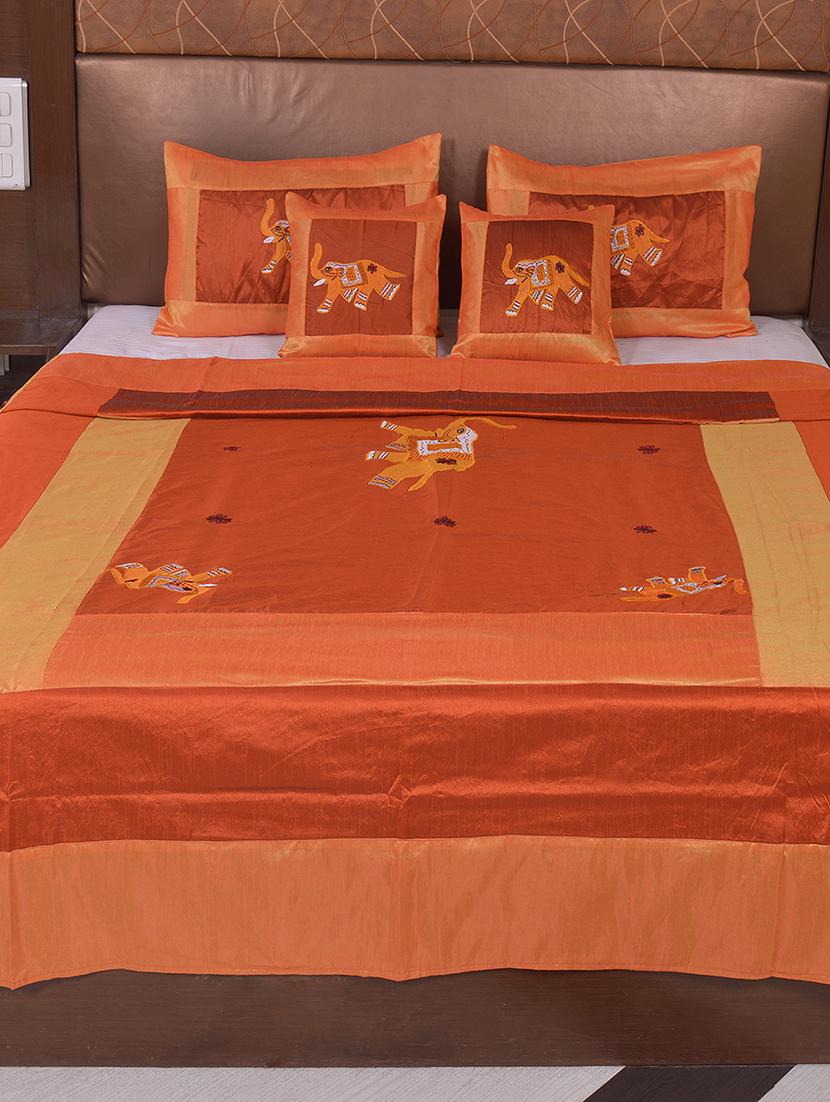 jabama multi polysilk embroidered bed cover with 2 pillow cover & 2 cushion cover set - 16736890 - Zoom Image - 2