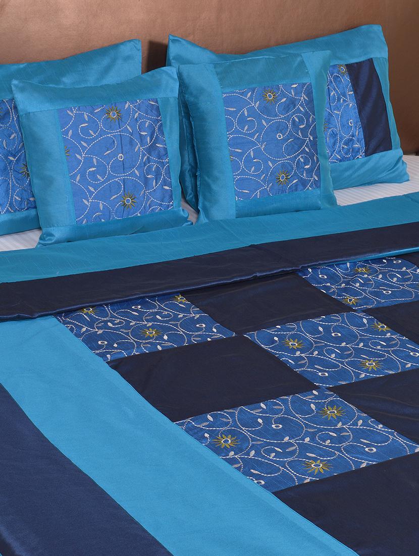 multi polysilk embroidered bed cover with 2 pillow cover & 2 cushion cover set - 16736892 - Zoom Image - 3