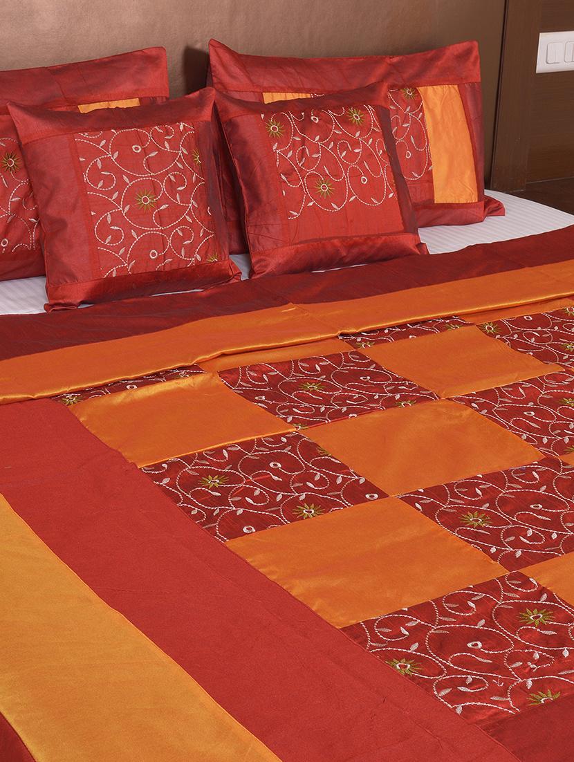 multi polysilk embroidered bed cover with 2 pillow cover & 2 cushion cover set - 16736893 - Zoom Image - 3