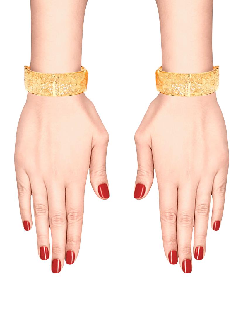 gold metal bangle - 16737584 - Zoom Image - 3