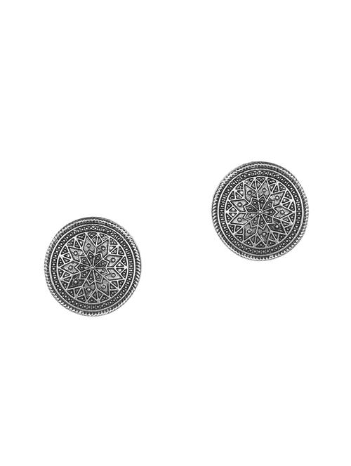 silver metal studs earring - 16737623 - Standard Image - 1