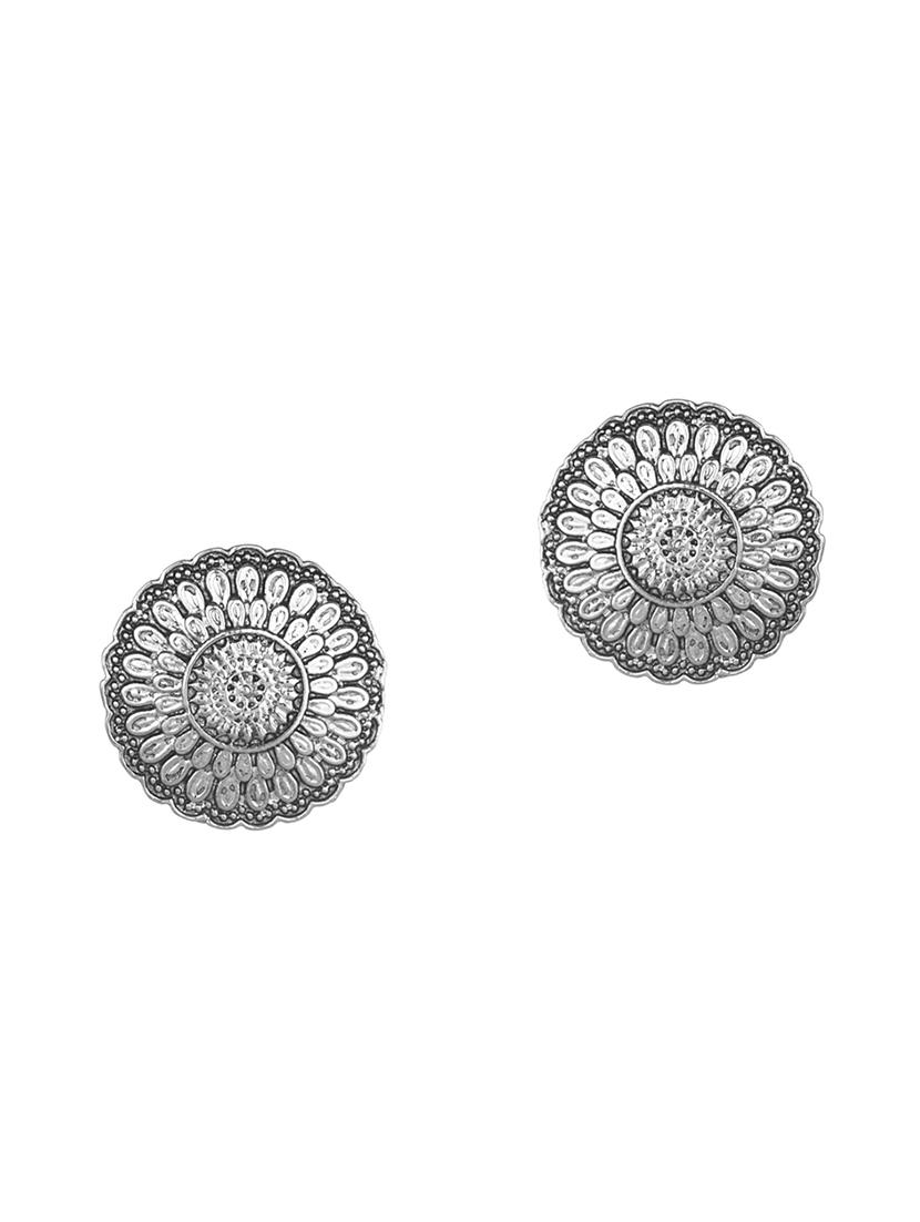 silver metal studs earring - 16737627 - Zoom Image - 1