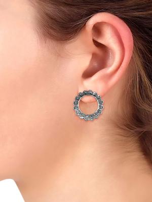 silver metal studs earring - 16737629 - Standard Image - 3