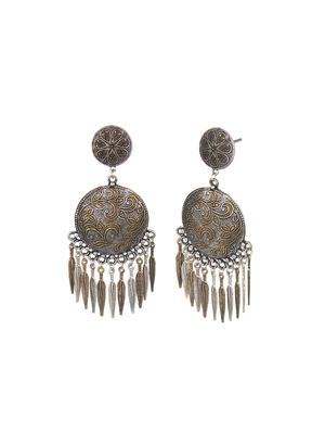 silver metal studs earring - 16737642 - Standard Image - 2