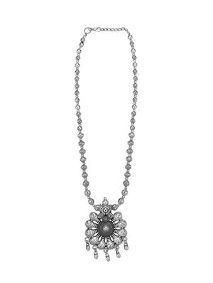 silver metal chain necklace - 16737663 - Standard Image - 2