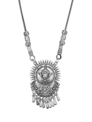 silver metal pendant - 16737666 - Standard Image - 3