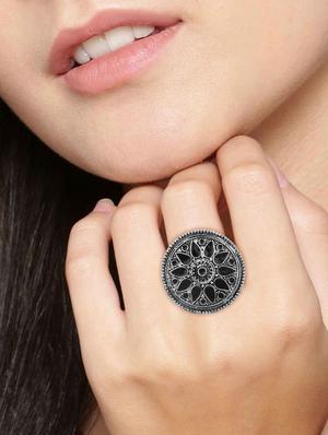 black metal finger ring - 16737693 - Standard Image - 3