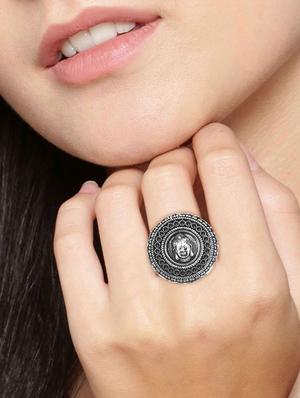 silver metal finger ring - 16737702 - Standard Image - 3