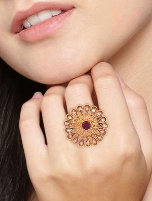 gold metal finger ring - 16737707 - Standard Image - 3