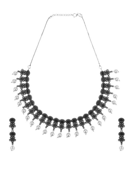 black metal necklaces and earring - 16738062 - Standard Image - 1