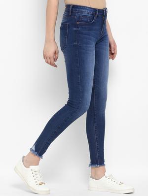 frayed hem distressed jeans - 16738492 - Standard Image - 2