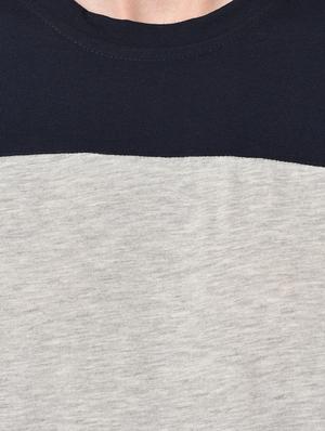 grey color block t-shirt - 16738514 - Standard Image - 5