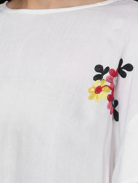 floral embroidered bell sleeved top - 16740446 - Zoom Image - 4