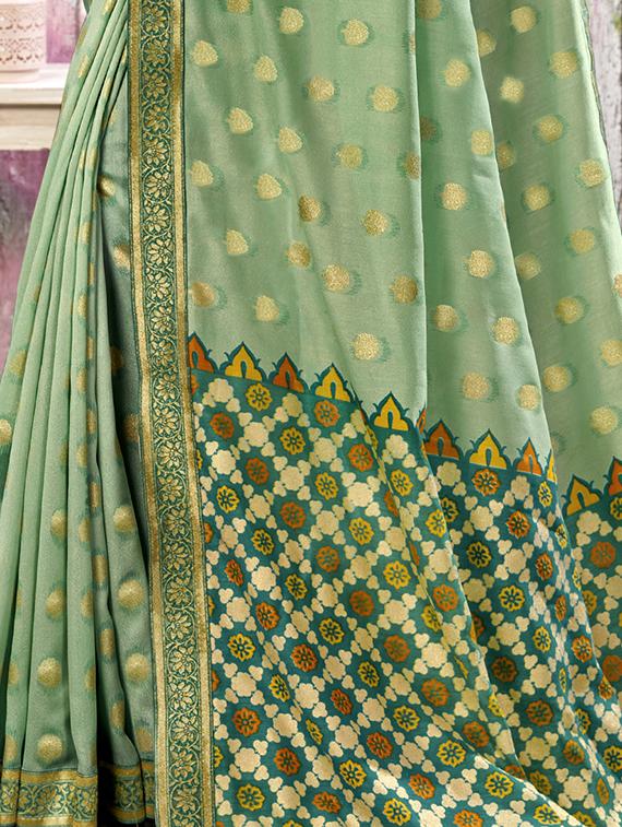 ethnic motif printed saree with blouse - 16741130 - Zoom Image - 2