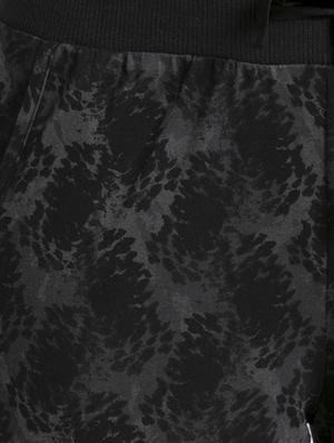 drawstring pocket detail capri - 16742236 - Standard Image - 5