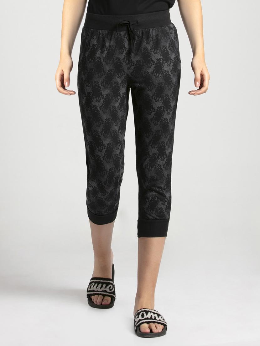 drawstring pocket detail capri - 16742236 - Zoom Image - 1