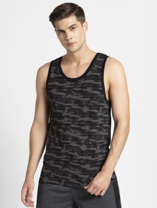 black printed vest - 16742907 - Standard Image - 1