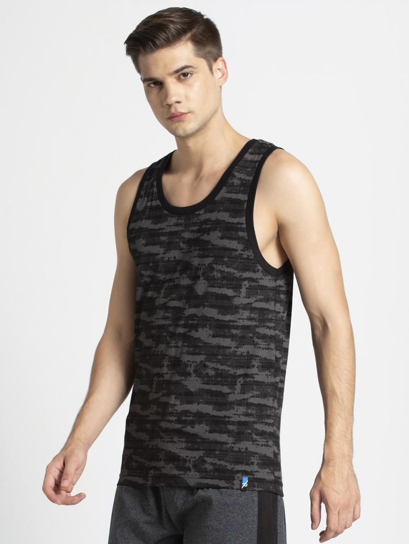 black printed vest - 16742907 - Zoom Image - 2