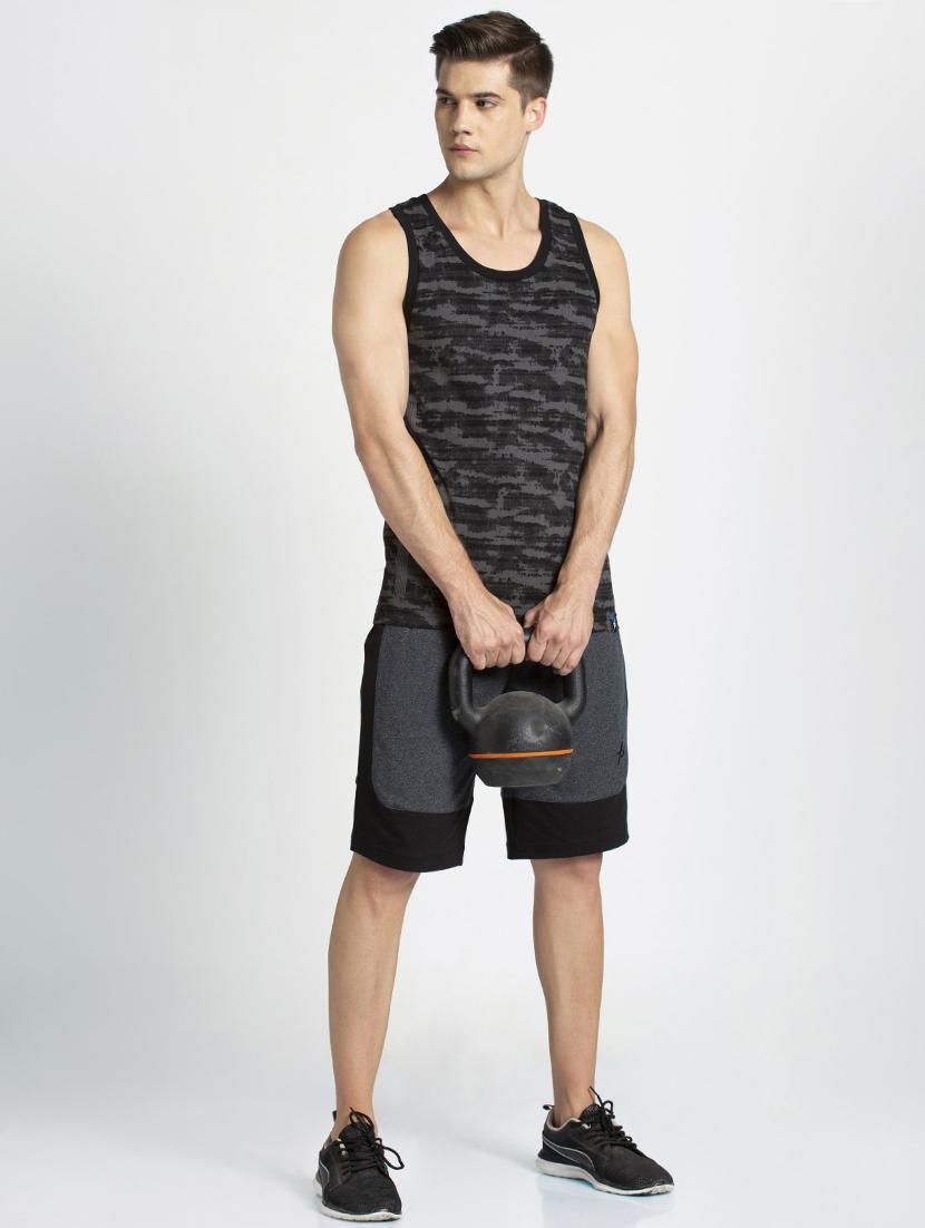 black printed vest - 16742907 - Zoom Image - 4