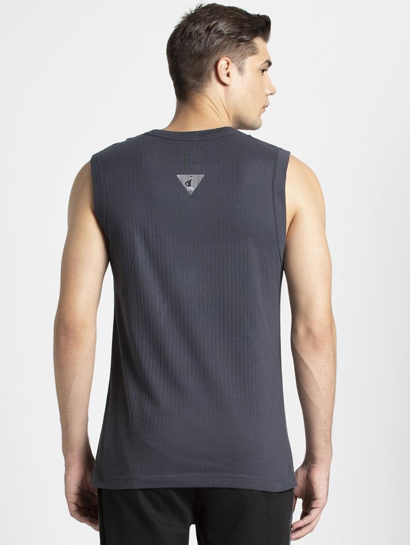 grey solid vest - 16742913 - Zoom Image - 3