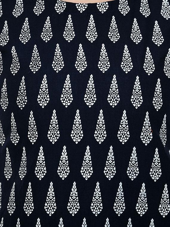 printed straight kurta - 16745049 - Zoom Image - 4