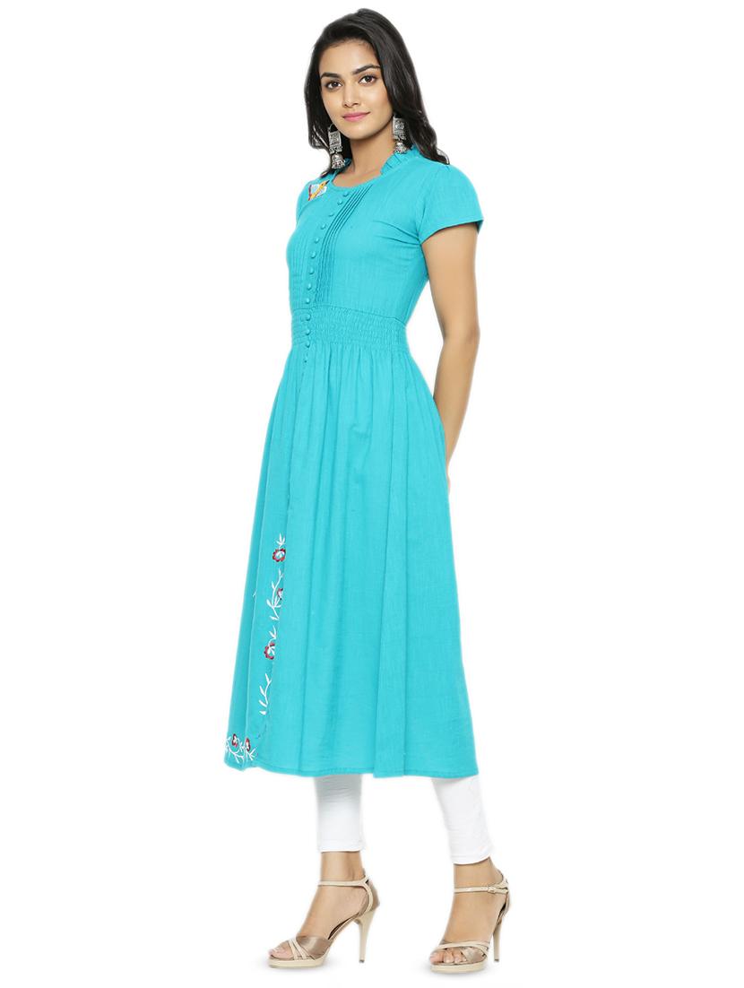 embroidered flared kurta - 16745270 - Zoom Image - 2