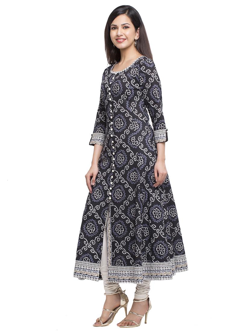 bandhani printed flared kurta - 16745292 - Zoom Image - 2