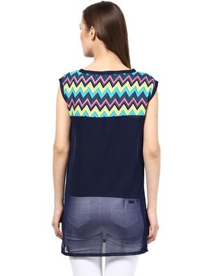 round neck chevron top - 16746567 - Standard Image - 3