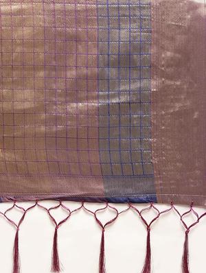 checkered kanjivaram saree with blouse - 16746848 - Standard Image - 4