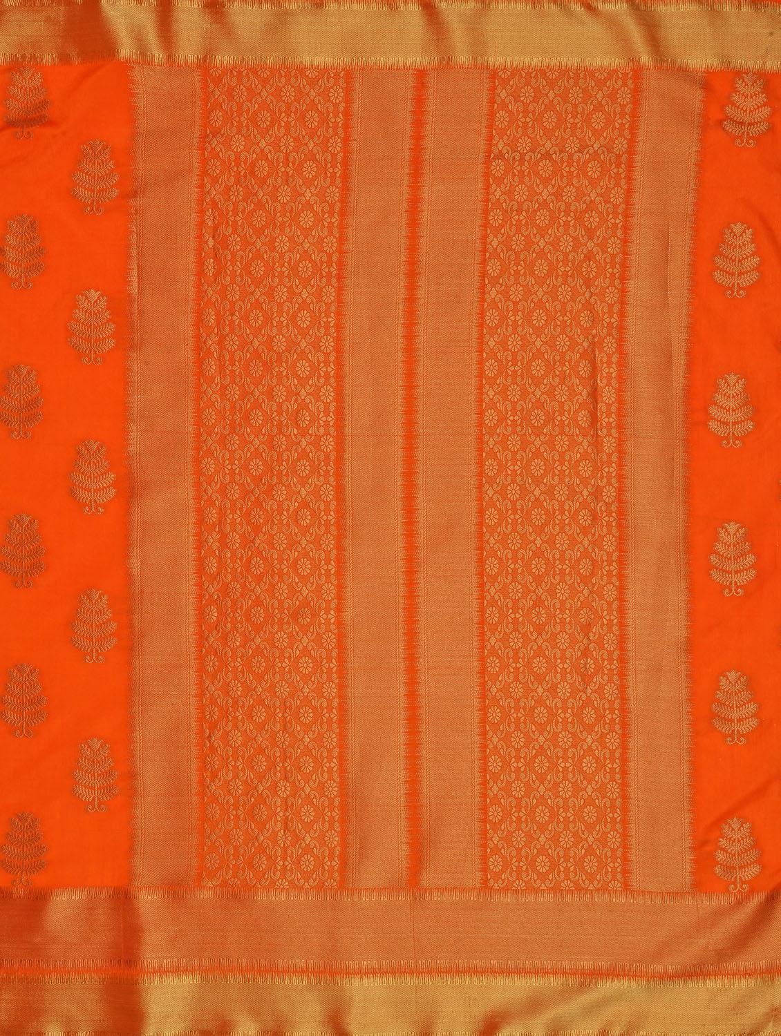 self design banarasi saree with blouse - 16750470 - Zoom Image - 4