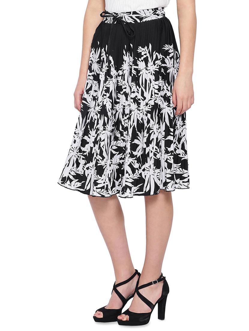 tie up waist a-line skirt - 16750597 - Zoom Image - 2
