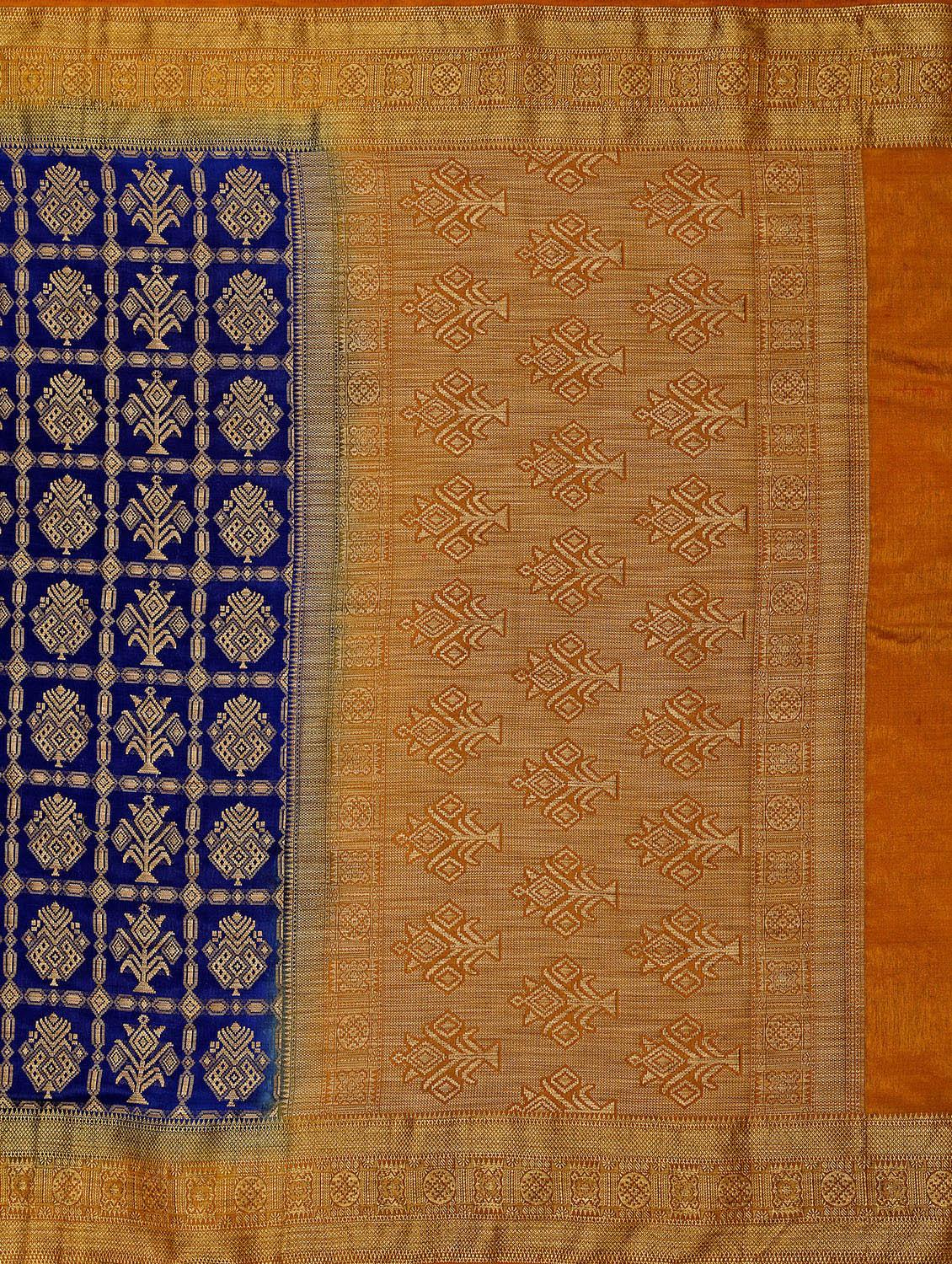 self design patola saree with blouse - 16750660 - Zoom Image - 4