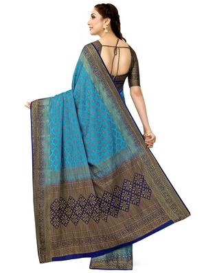 self design bordered saree with blouse - 16750661 - Standard Image - 2