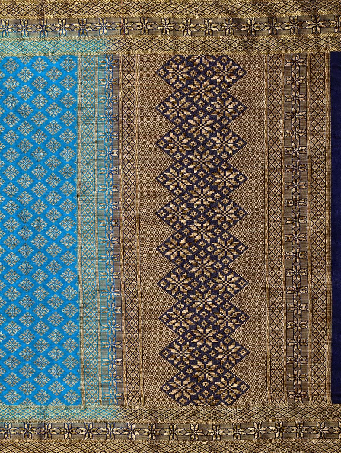 self design bordered saree with blouse - 16750661 - Zoom Image - 4