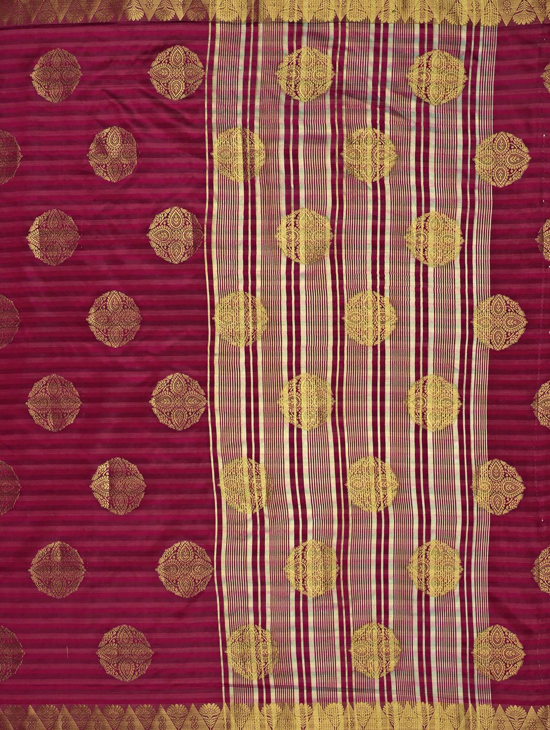 self design kanjivaram saree with blouse - 16750670 - Zoom Image - 4
