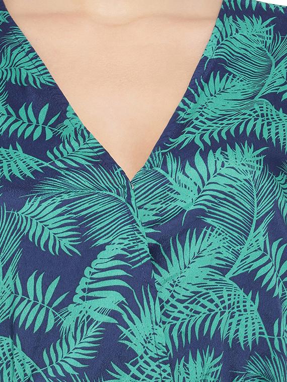 v-neck tropical top - 16750890 - Zoom Image - 5