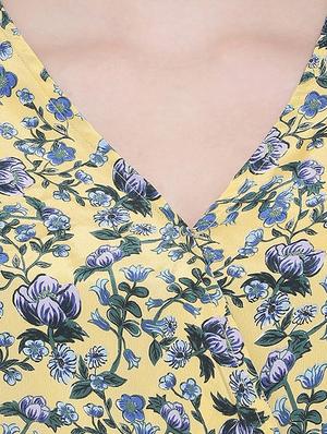 bishop sleeved floral crop top - 16750936 - Standard Image - 5