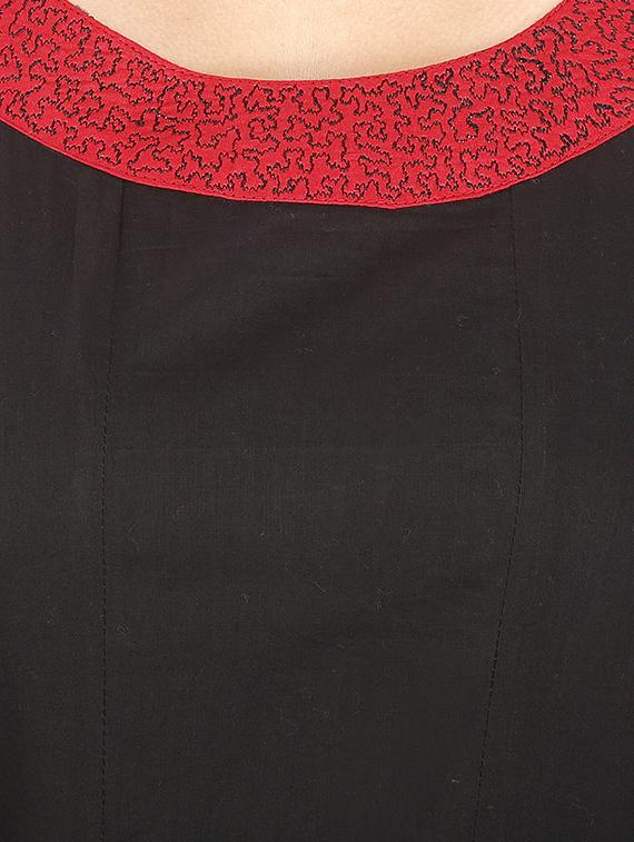 black embroidered a-line kurti - 16753098 - Zoom Image - 4