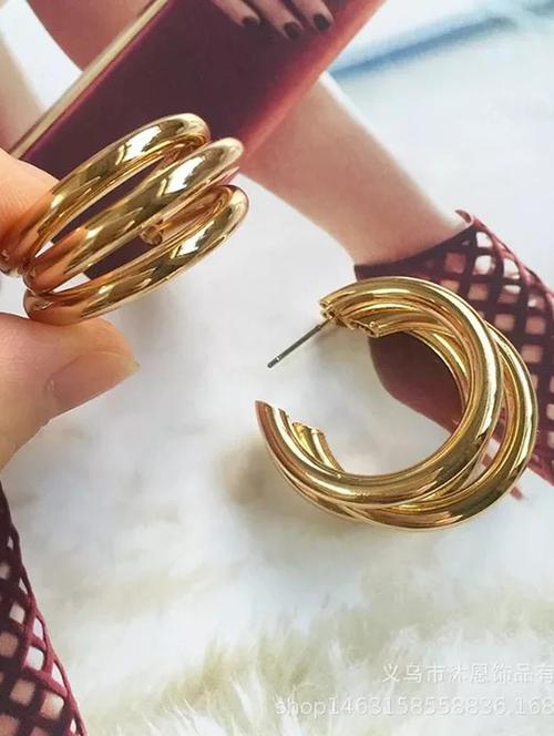 gold metal drop earring - 16753494 - Standard Image - 1