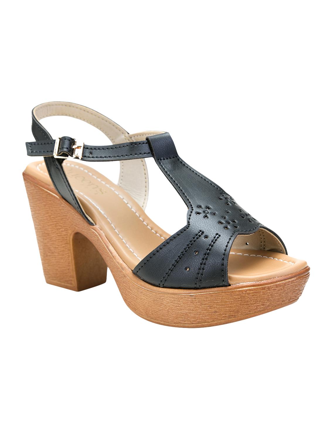 black back strap sandals - 16755491 - Zoom Image - 1