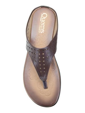 brown toe separator sandals - 16756699 - Standard Image - 4